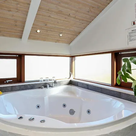 8 Person In Hjorring-by Traum Lønstrup