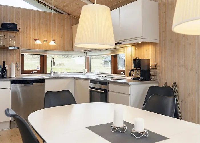 8 Person In Hjorring-by Traum * Lonstrup